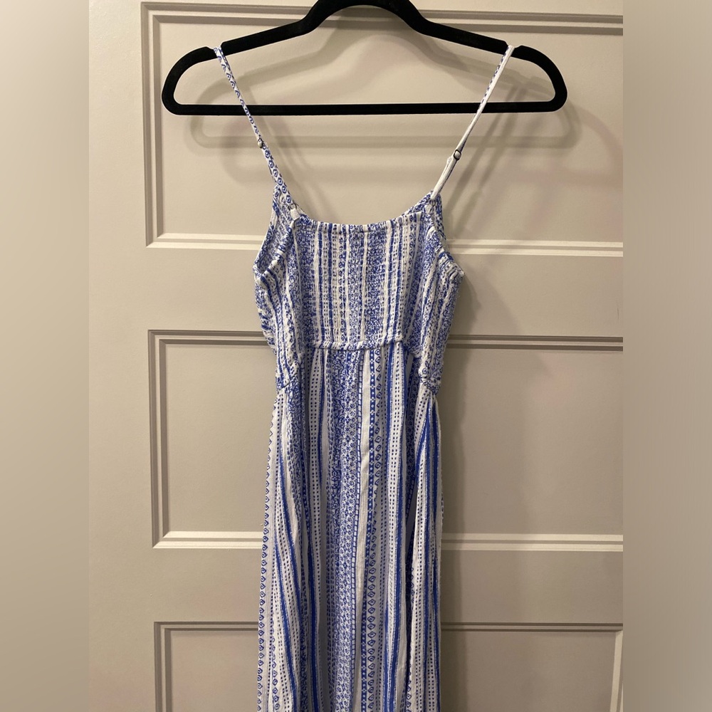 Japna~Adorable Blue & White Patterned Flowy Midi Dress W/ Smocked Top~Size XS - Picture 9 of 9